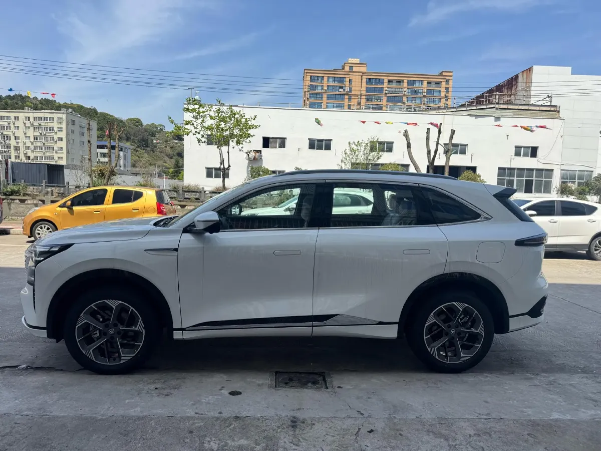 2025 ChangAn CS75 Plus 1.5T 188HP L4 8AT,autocango,china used car exporter,china ev exporter,chinese used car exporter,chinese used ev exporter