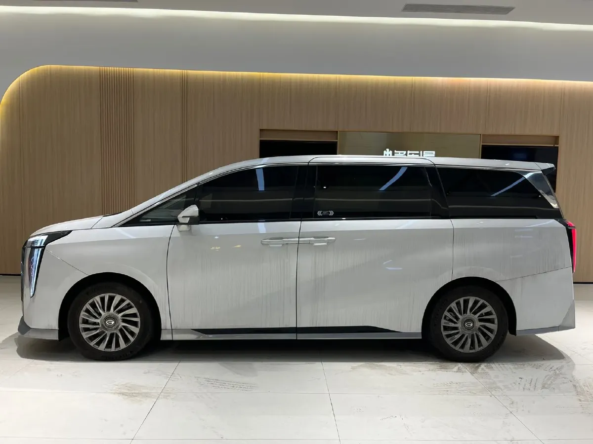 2023 GAC Trumpchi M8 2.0T 190HP L4 E-CVT Hybrid,autocango,china used car exporter,china ev exporter,chinese used car exporter,chinese used ev exporter