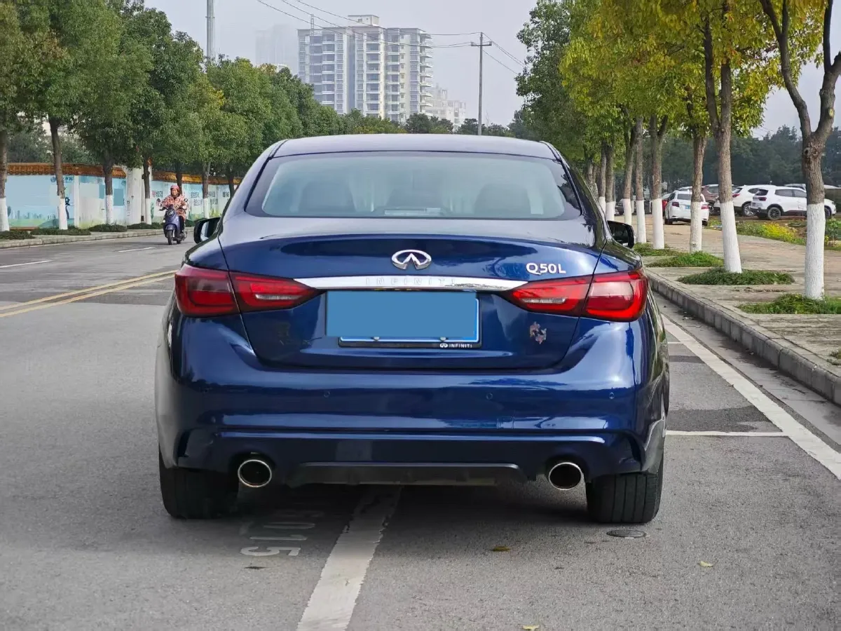 2018 Jeep Grand Commander 2.0T 265HP L4 9AT,autocango,china used car exporter,china ev exporter,chinese used car exporter,chinese used ev exporter