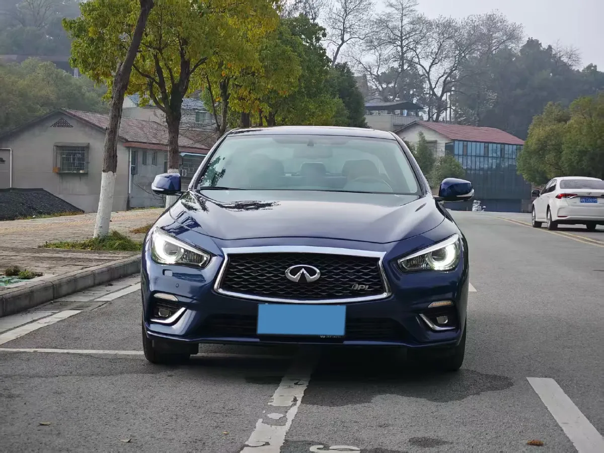 2018 Jeep Grand Commander 2.0T 265HP L4 9AT,autocango,china used car exporter,china ev exporter,chinese used car exporter,chinese used ev exporter