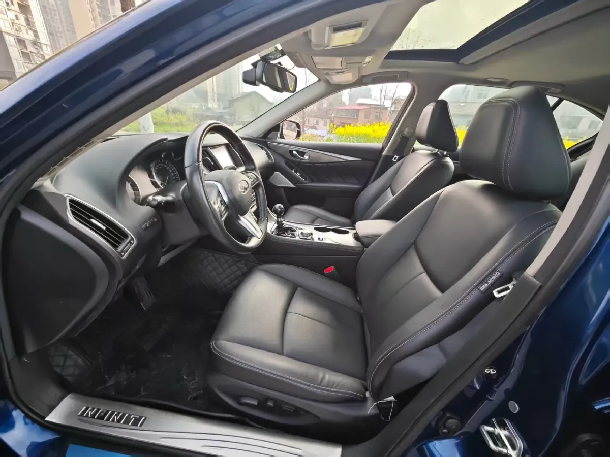 2018 Jeep Grand Commander 2.0T 265HP L4 9AT,autocango,china used car exporter,china ev exporter,chinese used car exporter,chinese used ev exporter