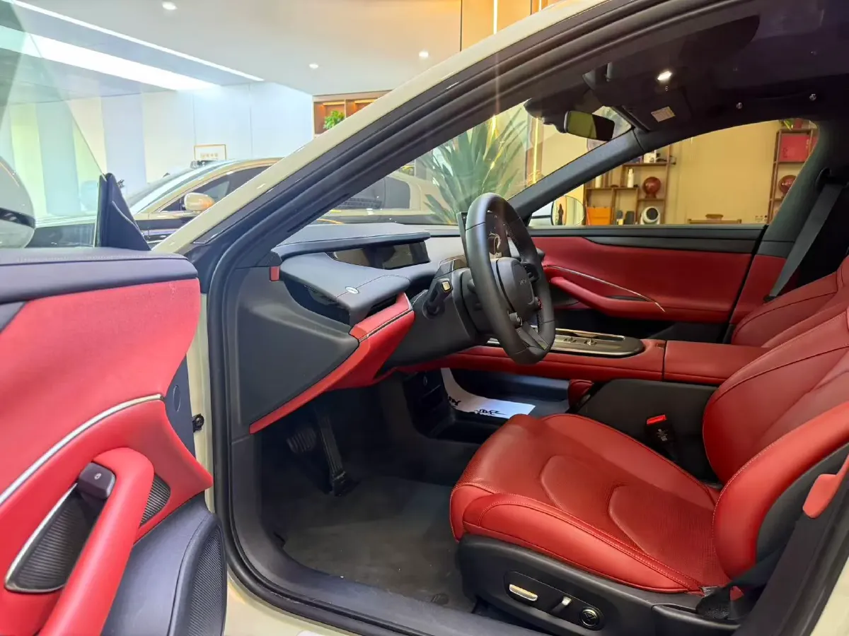 2024 MI SU7 BEV 73.6KWH,autocango,china used car exporter,china ev exporter,chinese used car exporter,chinese used ev exporter