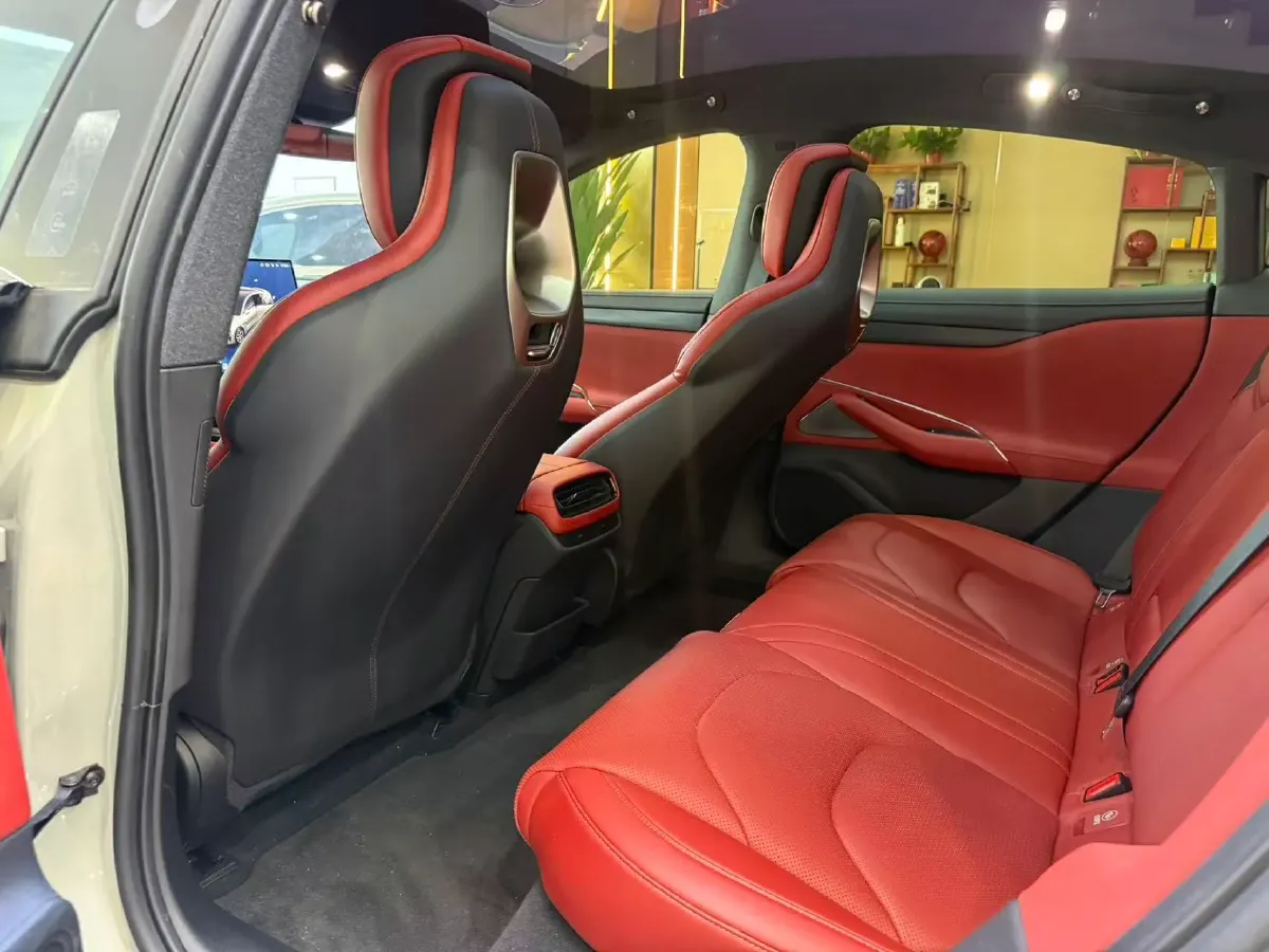 2024 MI SU7 BEV 73.6KWH,autocango,china used car exporter,china ev exporter,chinese used car exporter,chinese used ev exporter