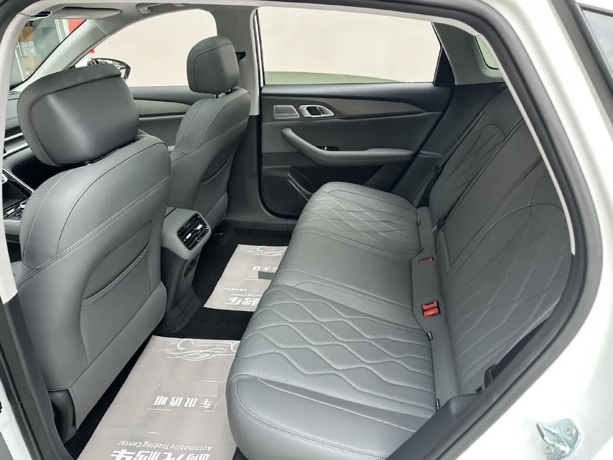2025 Geely Galaxy A7 1.5L 112HP L4 1DHT PHEV,autocango,china used car exporter,china ev exporter,chinese used car exporter,chinese used ev exporter