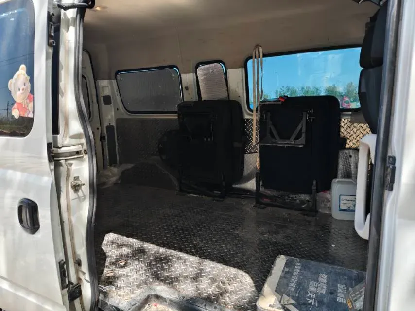 2023 MAXUS XinTu V80 2.0T 127HP L4 6MT,autocango,china used car exporter,china ev exporter,chinese used car exporter,chinese used ev exporter