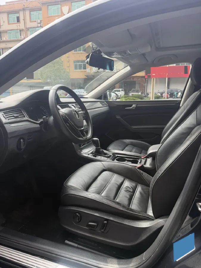 2017 Volkswagen Passat 1.8T 180HP L4 7DCT,autocango,china used car exporter,china ev exporter,chinese used car exporter,chinese used ev exporter