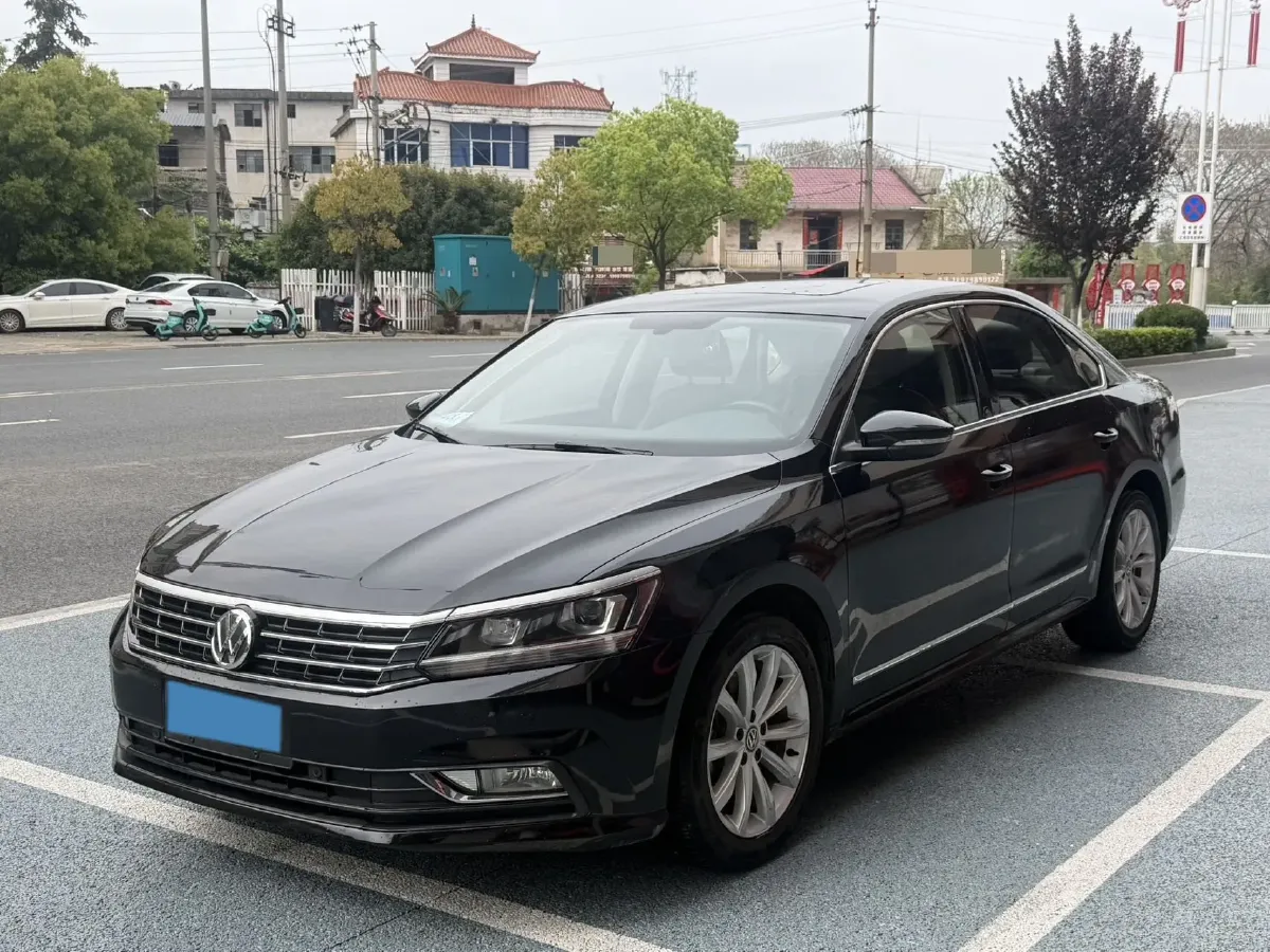 2017 Volkswagen Passat 1.8T 180HP L4 7DCT,autocango,china used car exporter,china ev exporter,chinese used car exporter,chinese used ev exporter