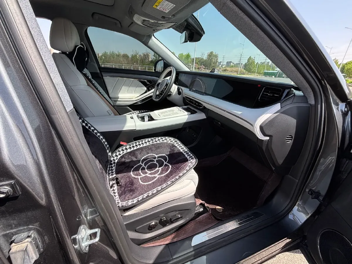 2025 Voyah FREE 1.5T 150HP L4 REEV 43KWH,autocango,china used car exporter,china ev exporter,chinese used car exporter,chinese used ev exporter