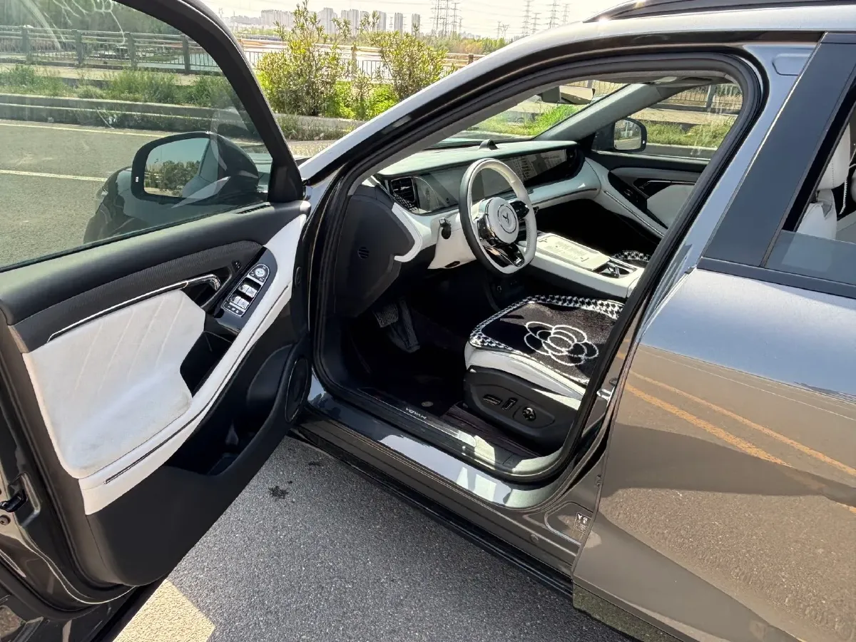 2025 Voyah FREE 1.5T 150HP L4 REEV 43KWH,autocango,china used car exporter,china ev exporter,chinese used car exporter,chinese used ev exporter