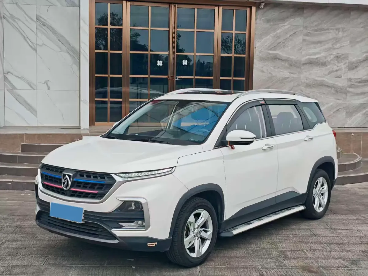 2019 BaoJun 530 1.5T 151HP L4 CVT,autocango,china used car exporter,china ev exporter,chinese used car exporter,chinese used ev exporter