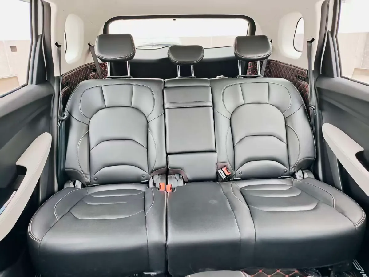 2019 BaoJun 530 1.5T 151HP L4 CVT,autocango,china used car exporter,china ev exporter,chinese used car exporter,chinese used ev exporter