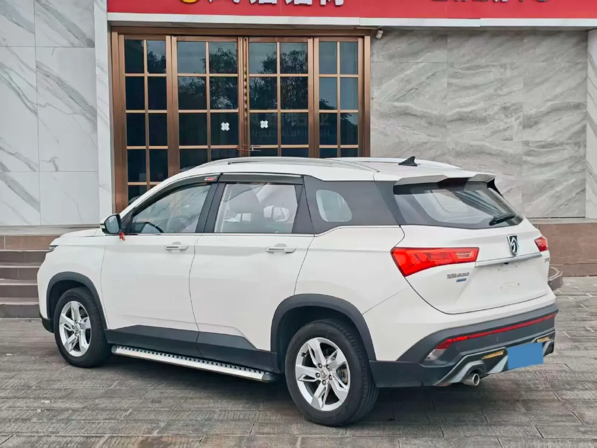 2019 BaoJun 530 1.5T 151HP L4 CVT,autocango,china used car exporter,china ev exporter,chinese used car exporter,chinese used ev exporter