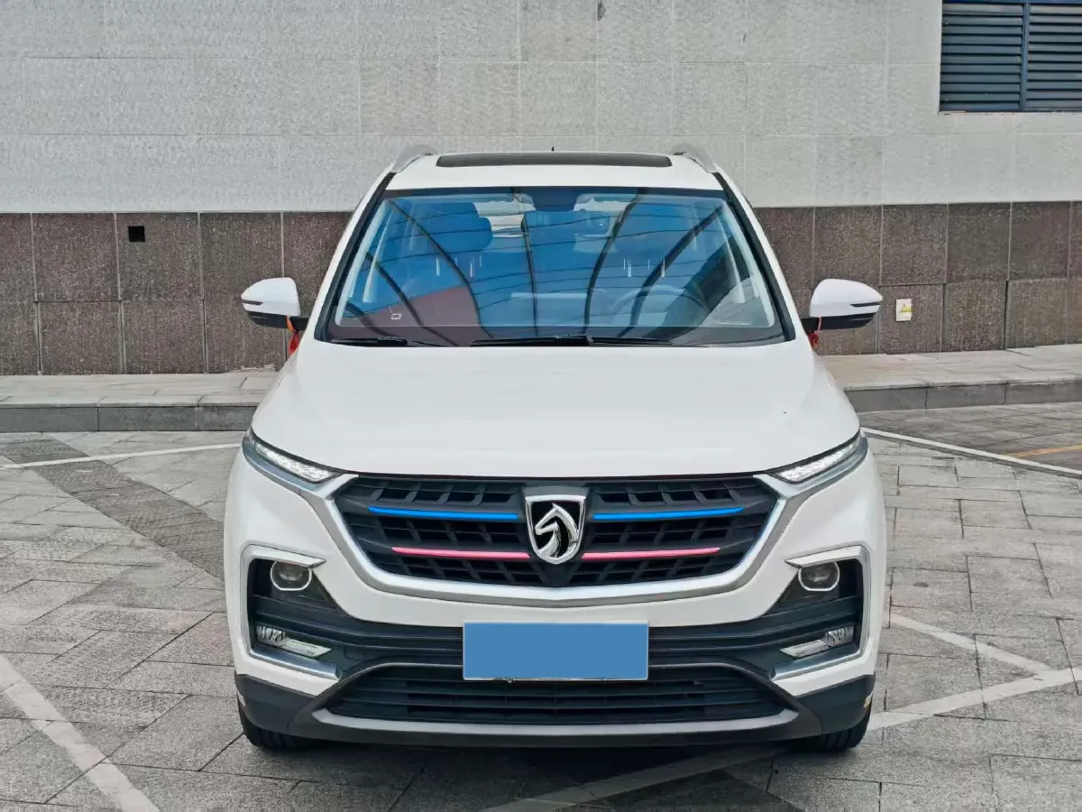 2019 BaoJun 530 1.5T 151HP L4 CVT,autocango,china used car exporter,china ev exporter,chinese used car exporter,chinese used ev exporter