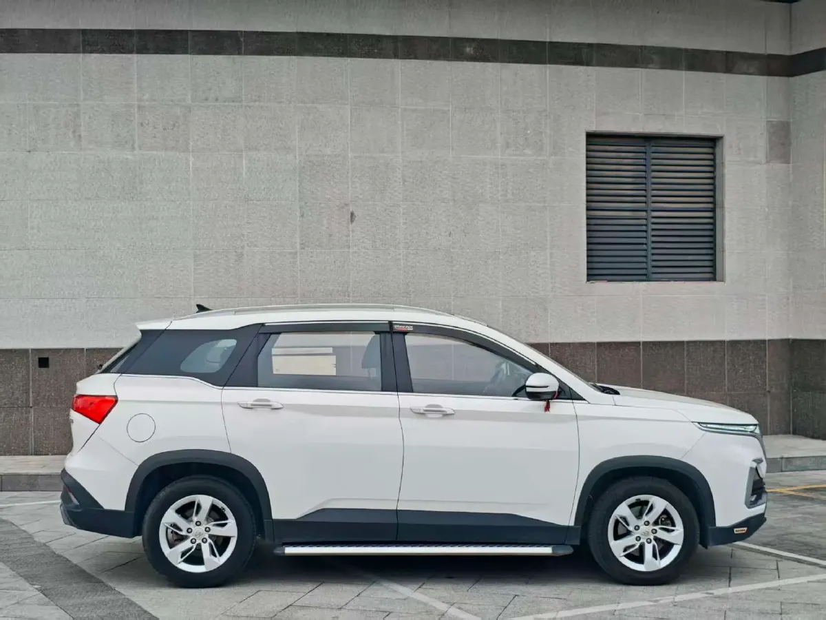 2019 BaoJun 530 1.5T 151HP L4 CVT,autocango,china used car exporter,china ev exporter,chinese used car exporter,chinese used ev exporter