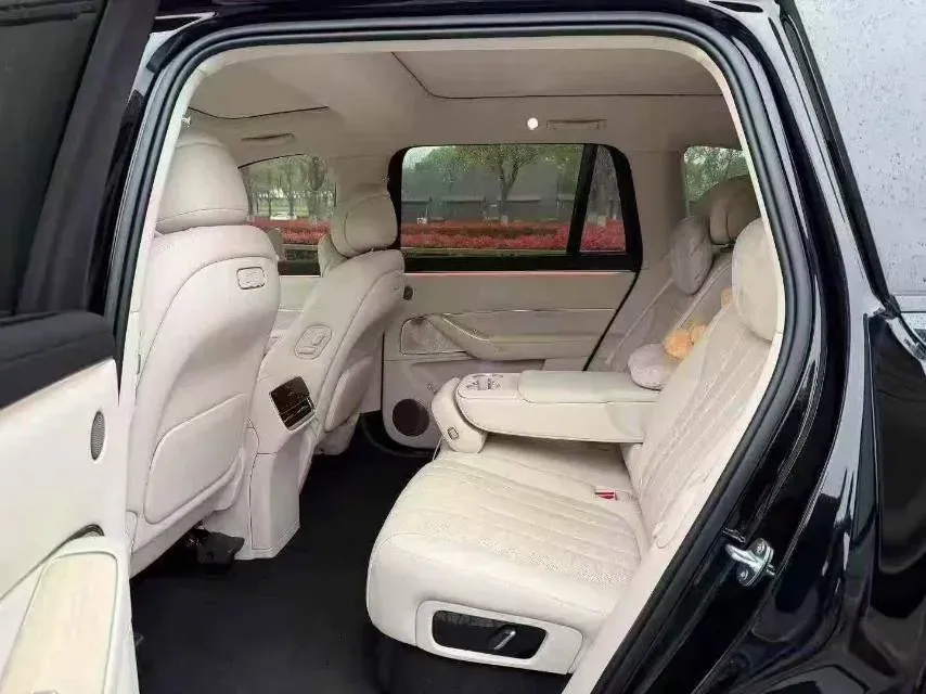 2025 AITO AITO M8 BEV,autocango,china used car exporter,china ev exporter,chinese used car exporter,chinese used ev exporter