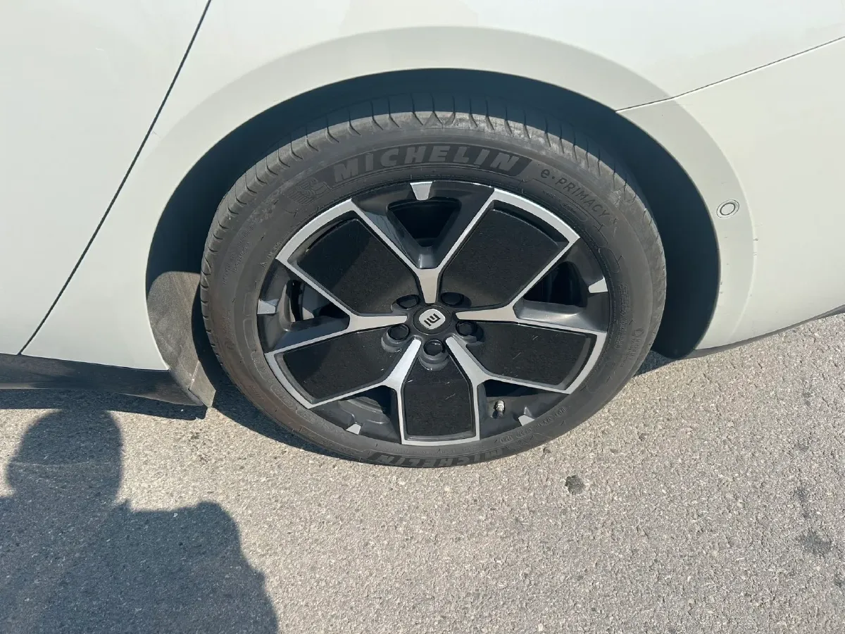 2024 MI SU7 BEV 73.6KWH,autocango,china used car exporter,china ev exporter,chinese used car exporter,chinese used ev exporter