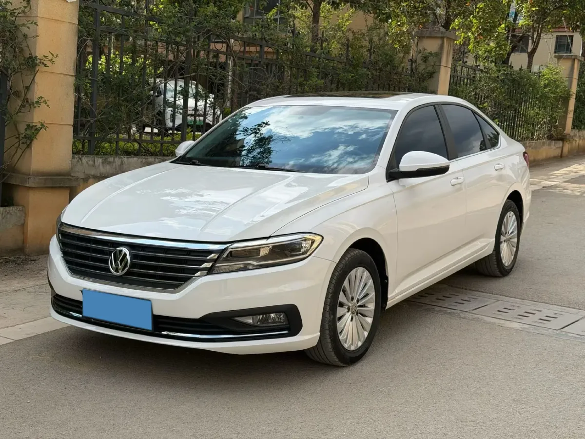 2019 Volkswagen Lavida 1.5L 113HP L4 5MT,autocango,china used car exporter,china ev exporter,chinese used car exporter,chinese used ev exporter