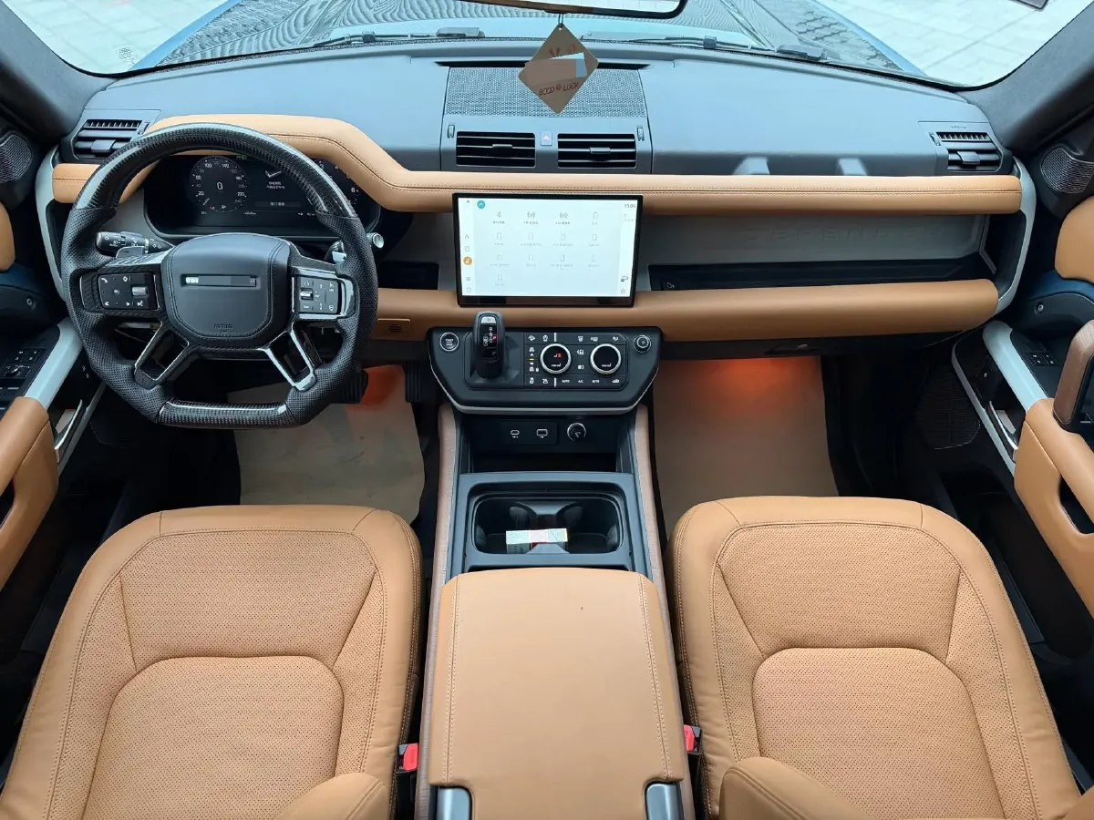 2023 Land Rover Defender 3.0T 400HP L6 8AT,autocango,china used car exporter,china ev exporter,chinese used car exporter,chinese used ev exporter