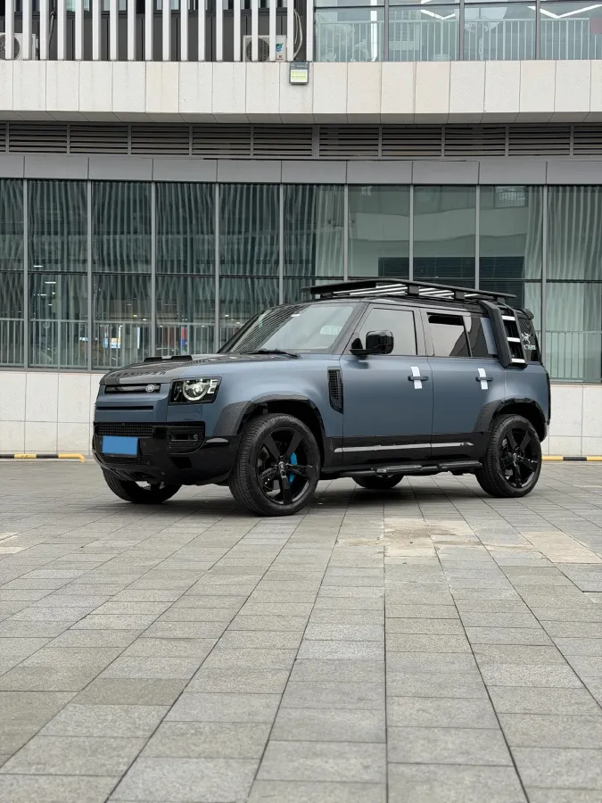 2023 Land Rover Defender 3.0T 400HP L6 8AT,autocango,china used car exporter,china ev exporter,chinese used car exporter,chinese used ev exporter