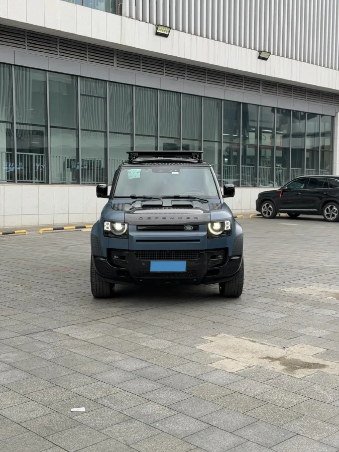 2023 Land Rover Defender 3.0T 400HP L6 8AT,autocango,china used car exporter,china ev exporter,chinese used car exporter,chinese used ev exporter