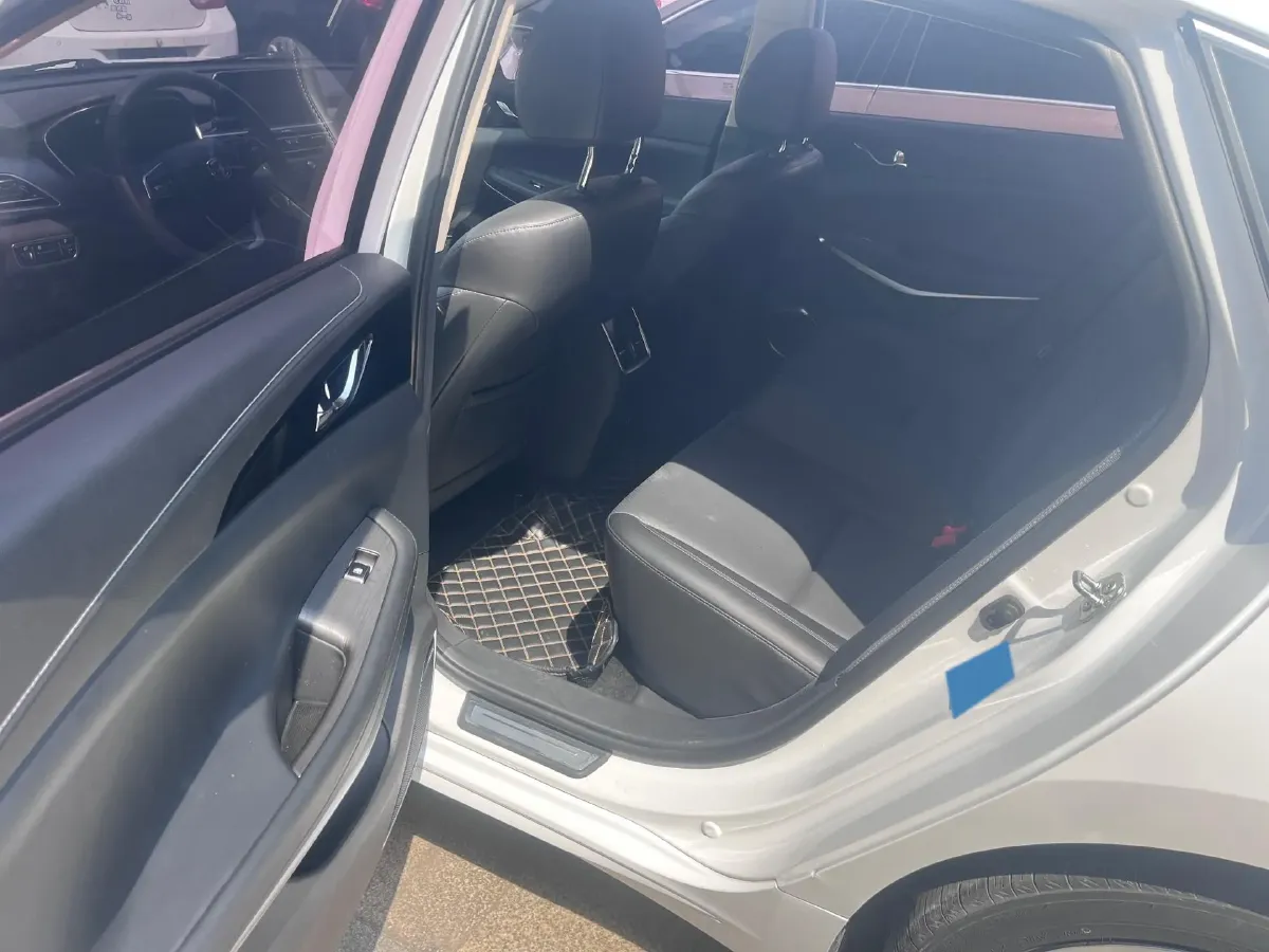 2020 ChangAn Raeton CC 1.5T 156HP L4 6AT,autocango,china used car exporter,china ev exporter,chinese used car exporter,chinese used ev exporter