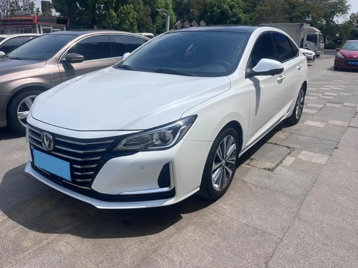 2020 ChangAn Raeton CC 1.5T 156HP L4 6AT,autocango,china used car exporter,china ev exporter,chinese used car exporter,chinese used ev exporter