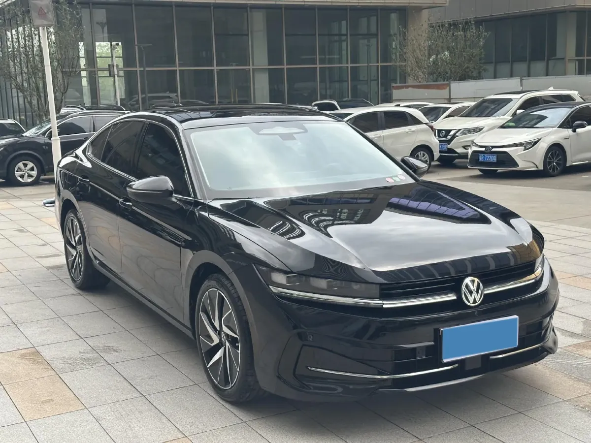 2024 Volkswagen Magotan 2.0T 220HP L4 7DCT,autocango,china used car exporter,china ev exporter,chinese used car exporter,chinese used ev exporter
