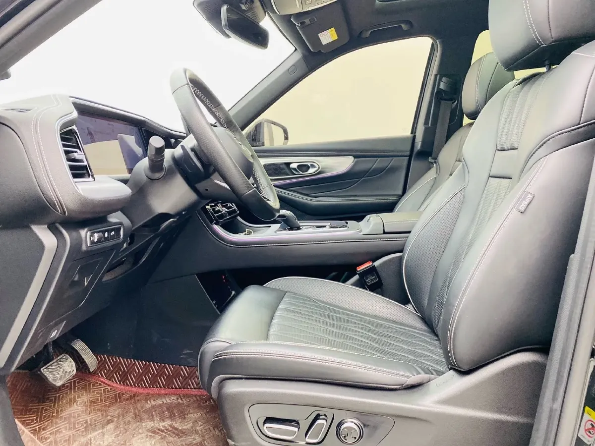 2024 GAC Trumpchi GS8 2.0T 252HP L4 8AT,autocango,china used car exporter,china ev exporter,chinese used car exporter,chinese used ev exporter