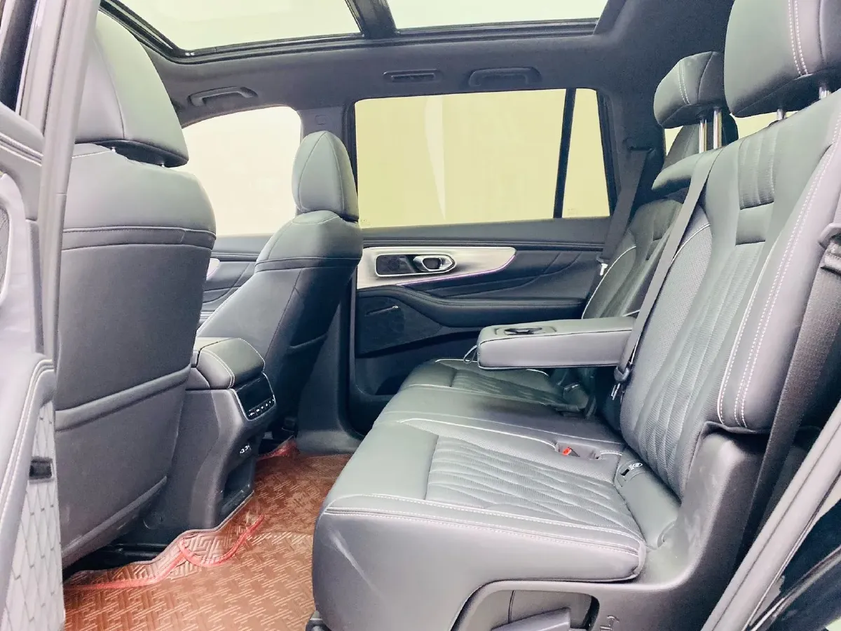 2024 GAC Trumpchi GS8 2.0T 252HP L4 8AT,autocango,china used car exporter,china ev exporter,chinese used car exporter,chinese used ev exporter