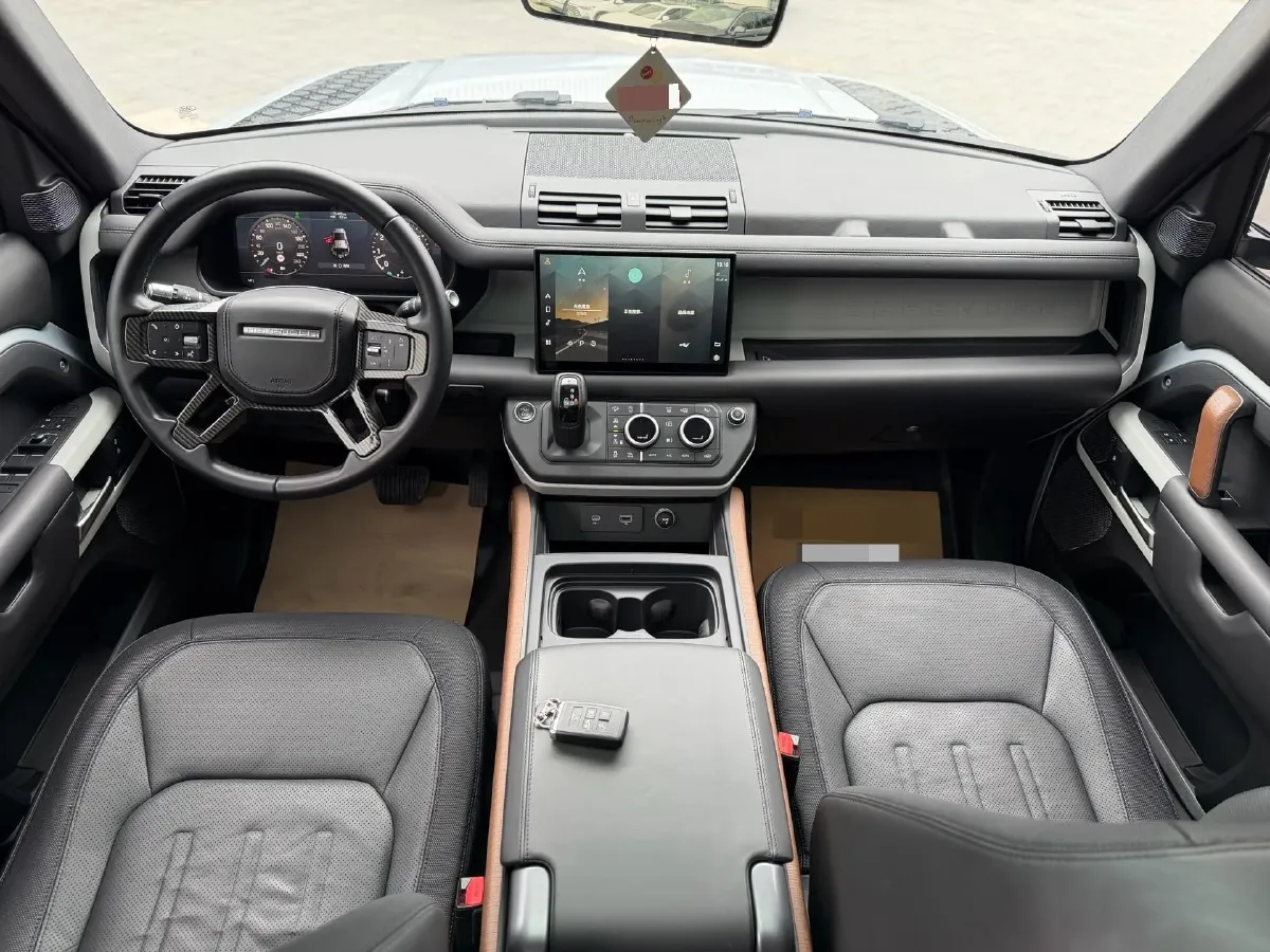 2022 Land Rover Defender 3.0T 400HP L6 8AT,autocango,china used car exporter,china ev exporter,chinese used car exporter,chinese used ev exporter