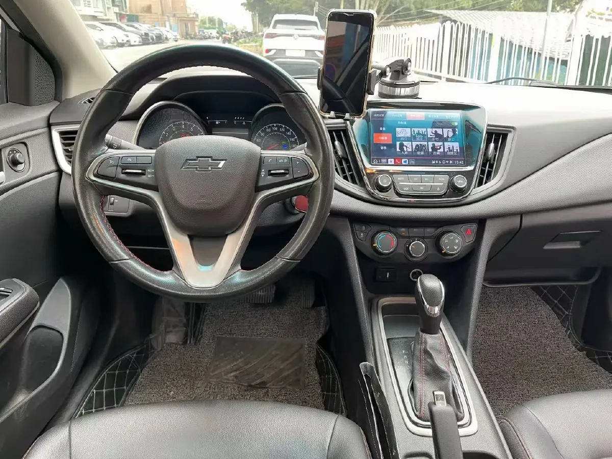 2022 Chevrolet Monza 1.0T 125HP L3 6DCT,autocango,china used car exporter,china ev exporter,chinese used car exporter,chinese used ev exporter