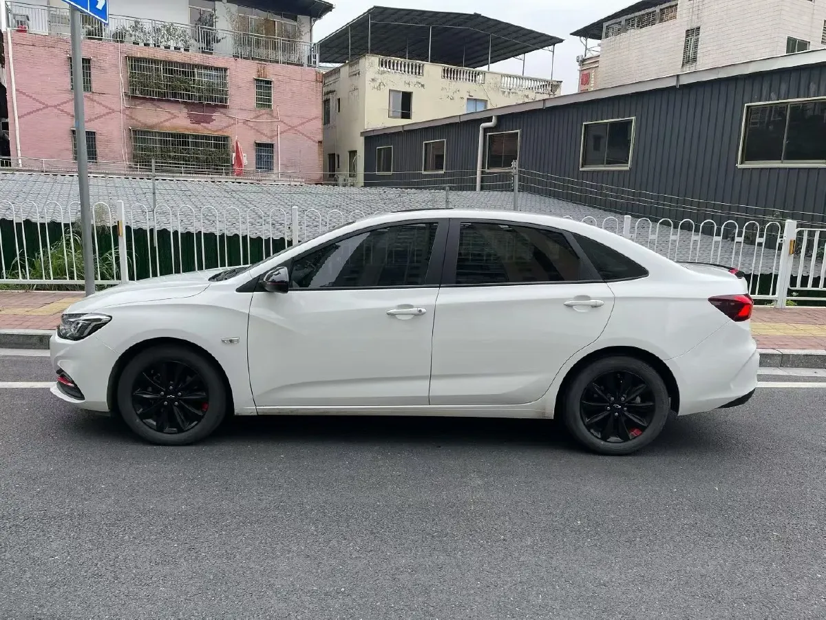 2022 Chevrolet Monza 1.0T 125HP L3 6DCT,autocango,china used car exporter,china ev exporter,chinese used car exporter,chinese used ev exporter