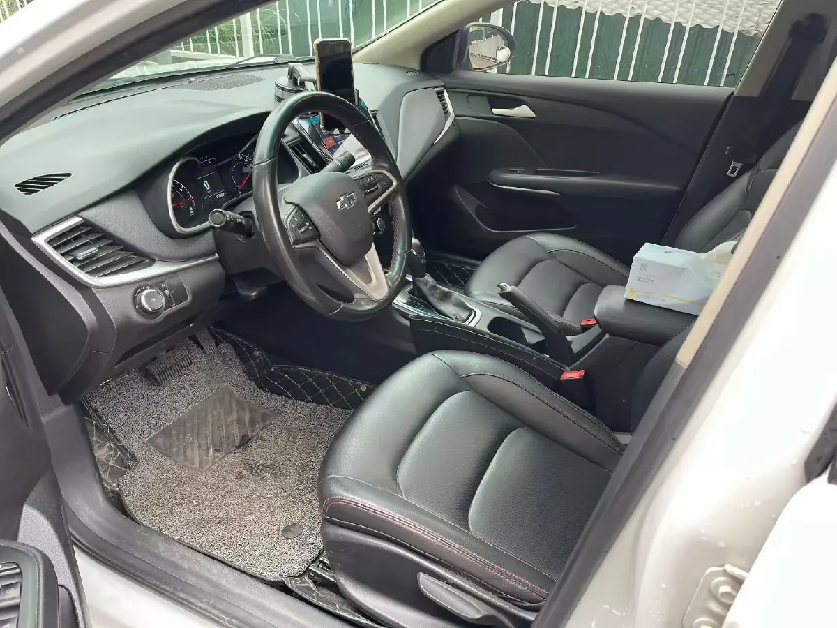 2022 Chevrolet Monza 1.0T 125HP L3 6DCT,autocango,china used car exporter,china ev exporter,chinese used car exporter,chinese used ev exporter