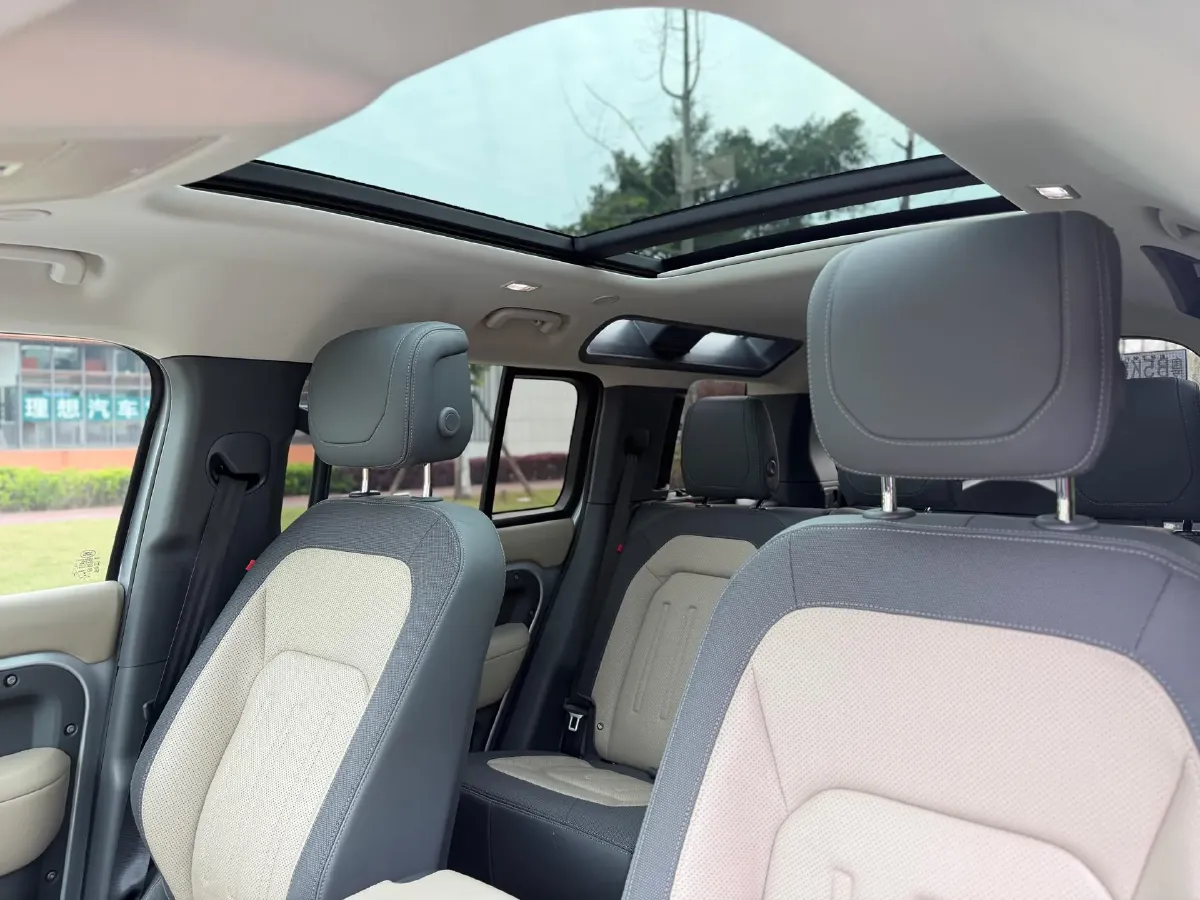 2021 Land Rover Defender 3.0T 400HP L6 8AT,autocango,china used car exporter,china ev exporter,chinese used car exporter,chinese used ev exporter