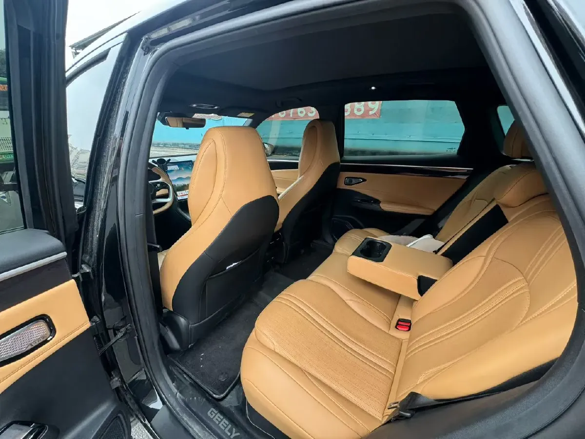 2023 Geely Galaxy L7 1.5T 163HP L4 3DHT PHEV 18.7KWH,autocango,china used car exporter,china ev exporter,chinese used car exporter,chinese used ev exporter
