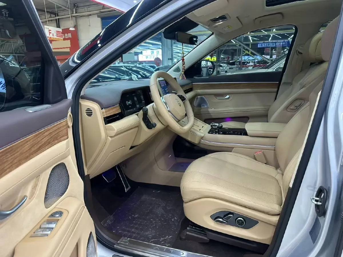 2024 AITO AITO M7 1.5T 152HP L4 REEV 40KWH,autocango,china used car exporter,china ev exporter,chinese used car exporter,chinese used ev exporter