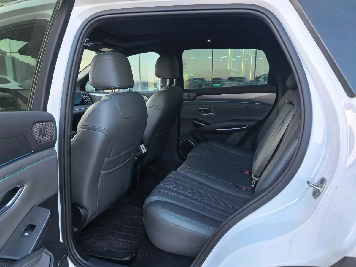 2025 BYD SongL DM-i 1.5L 101HP L4 E-CVT PHEV 26.6KWH,autocango,china used car exporter,china ev exporter,chinese used car exporter,chinese used ev exporter