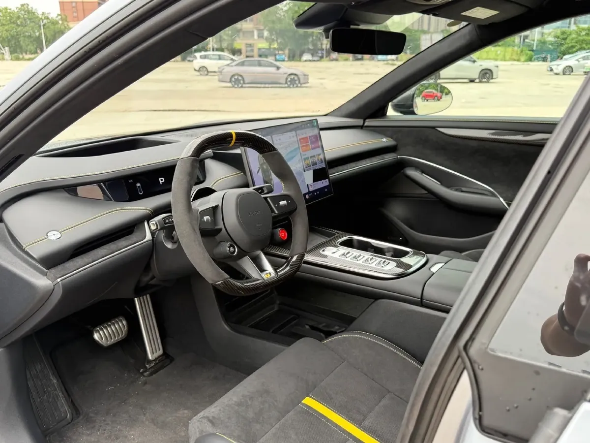 2025 MI SU7 Ultra BEV 93.7KWH,autocango,china used car exporter,china ev exporter,chinese used car exporter,chinese used ev exporter