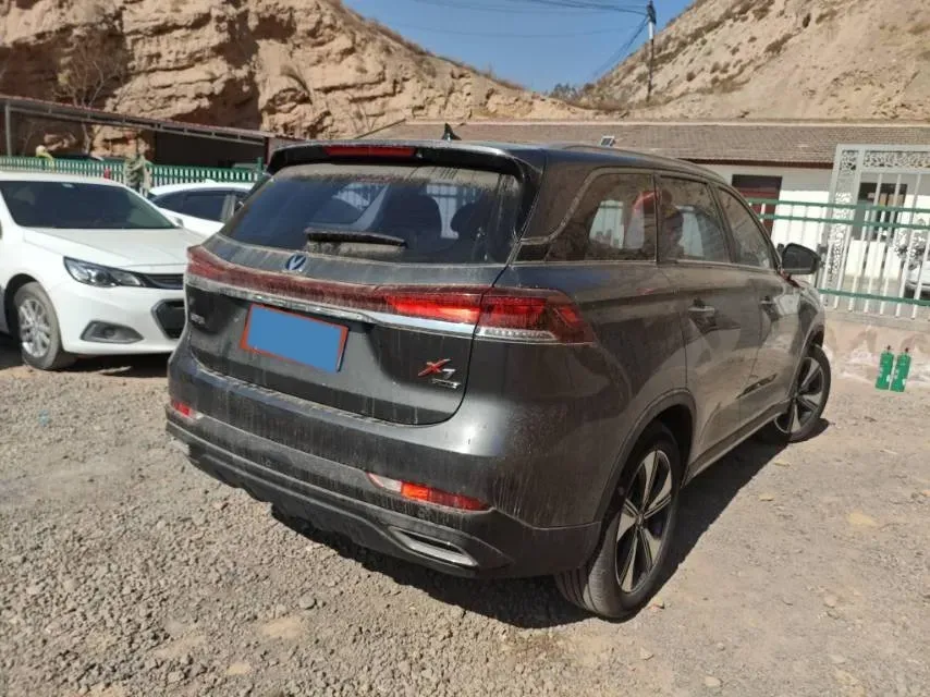 2024 ChangAn X7 PLUS 1.5T 188HP L4 7DCT,autocango,china used car exporter,china ev exporter,chinese used car exporter,chinese used ev exporter