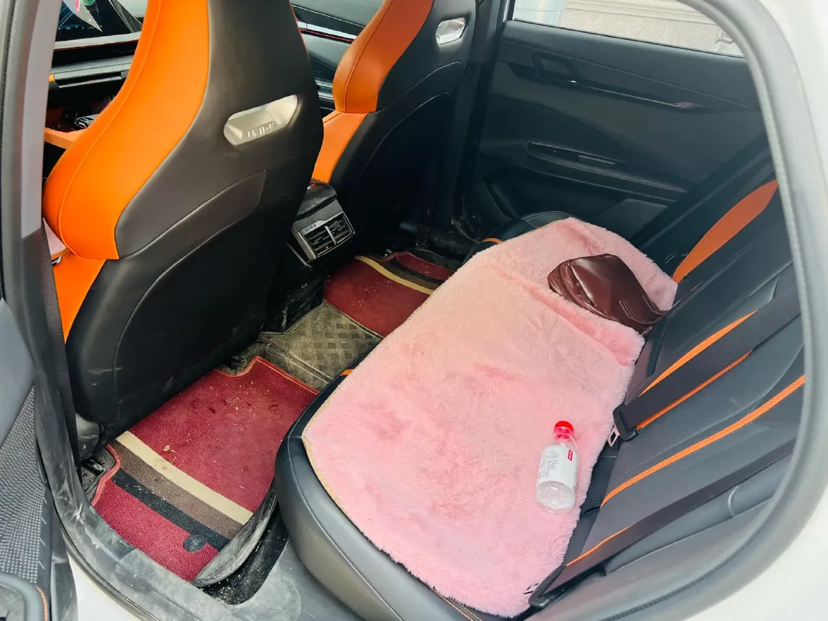 2025 ChangAn UNI-V 1.5T 192HP L4 7DCT,autocango,china used car exporter,china ev exporter,chinese used car exporter,chinese used ev exporter