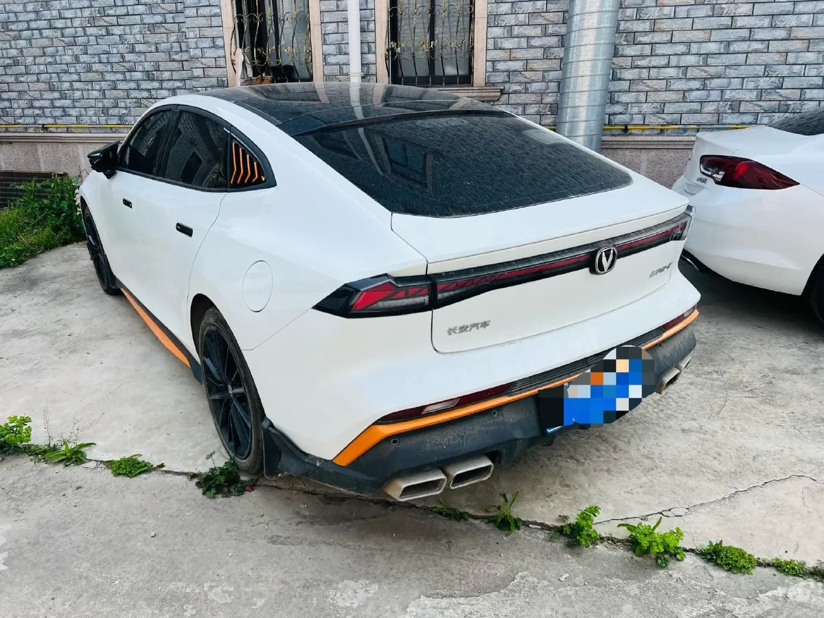 2025 ChangAn UNI-V 1.5T 192HP L4 7DCT,autocango,china used car exporter,china ev exporter,chinese used car exporter,chinese used ev exporter
