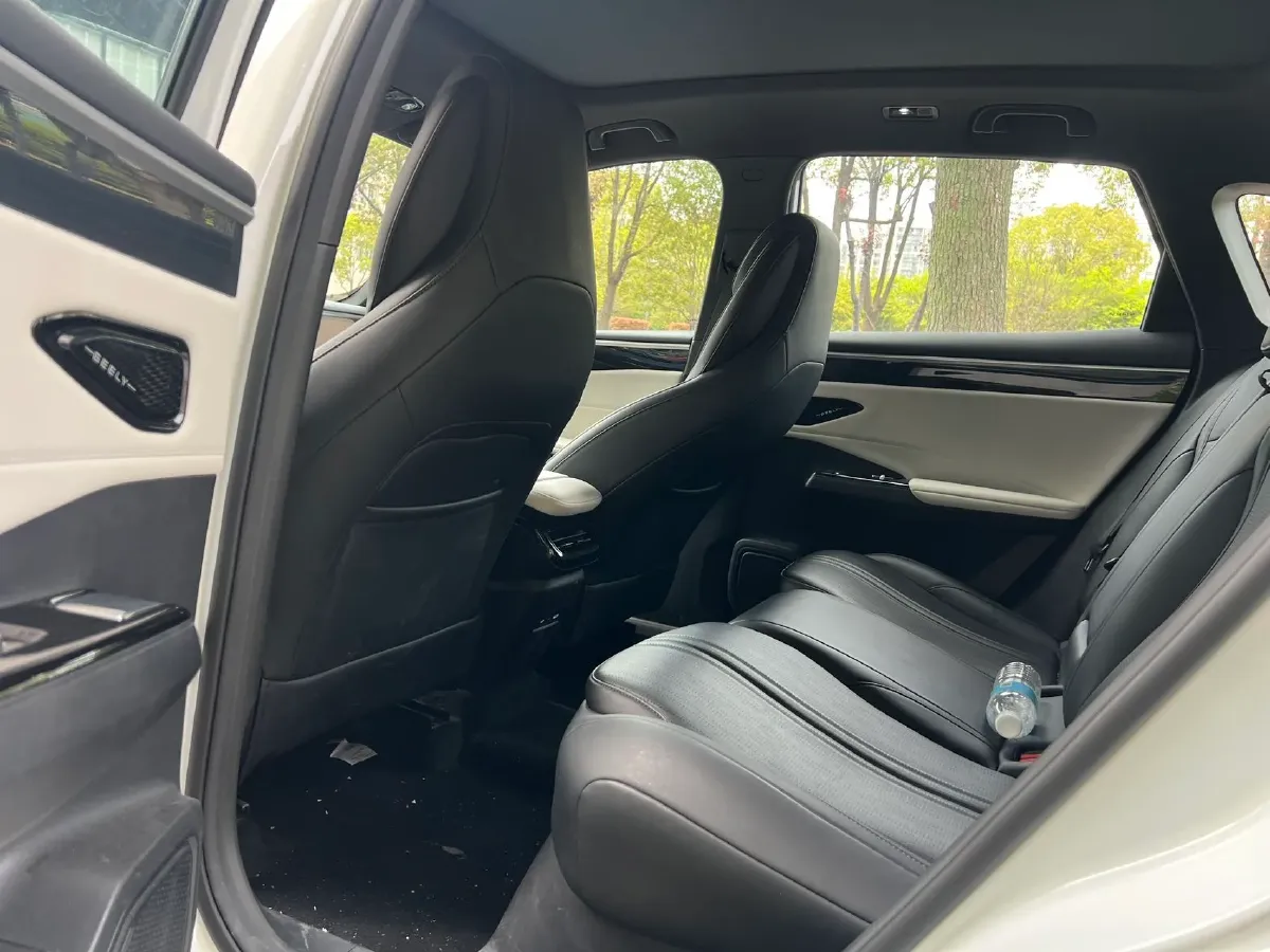 2023 Geely Galaxy L7 1.5T 163HP L4 3DHT PHEV 18.7KWH,autocango,china used car exporter,china ev exporter,chinese used car exporter,chinese used ev exporter