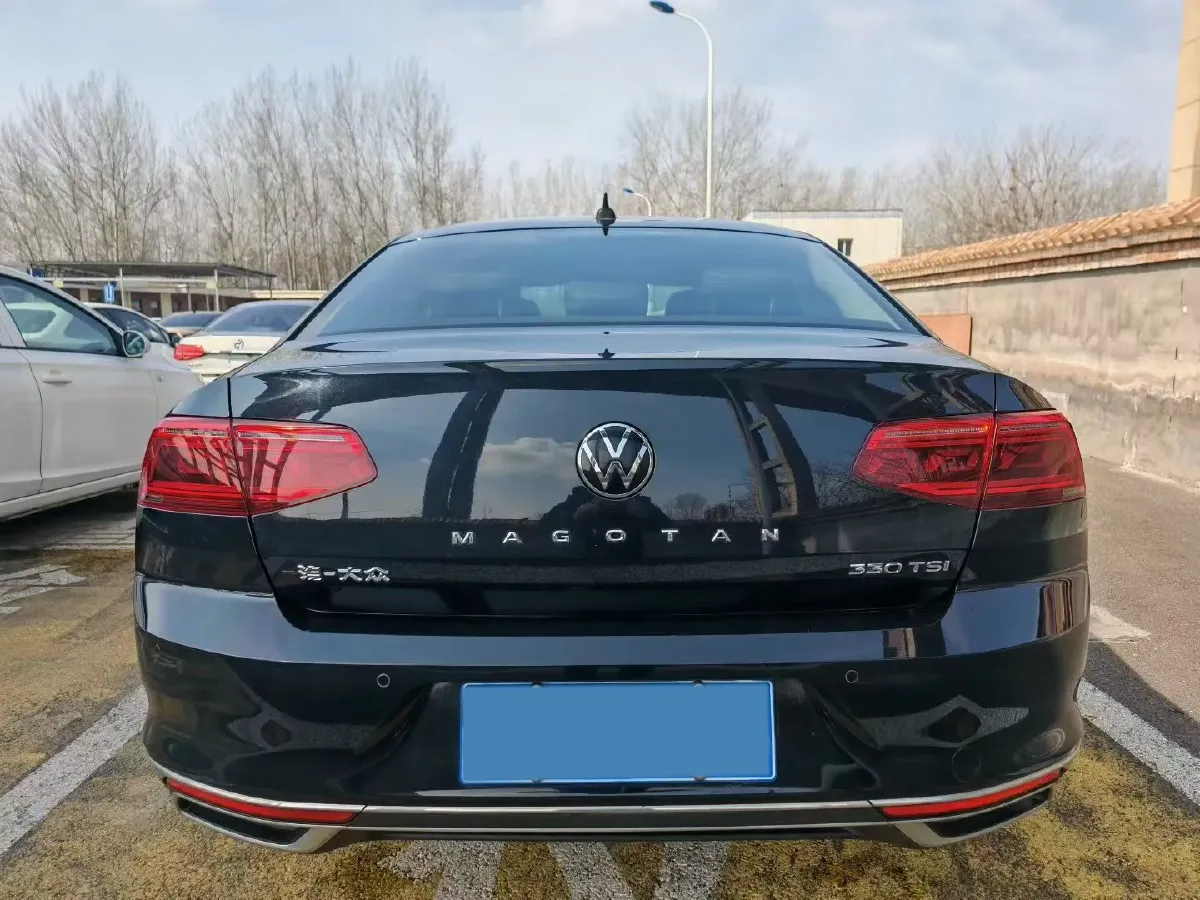 2020 Volkswagen Magotan 2.0T 186HP L4 7DCT,autocango,china used car exporter,china ev exporter,chinese used car exporter,chinese used ev exporter