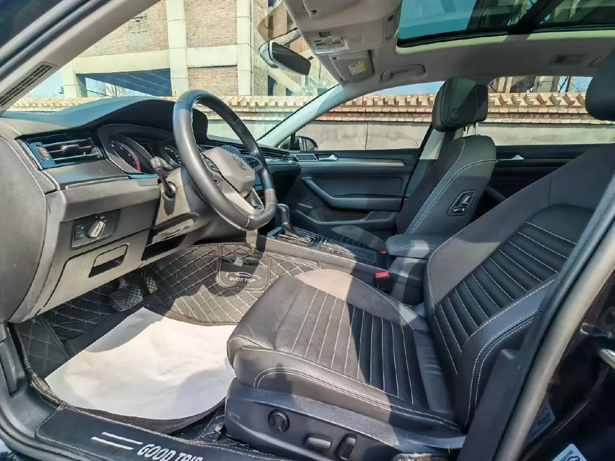 2020 Volkswagen Magotan 2.0T 186HP L4 7DCT,autocango,china used car exporter,china ev exporter,chinese used car exporter,chinese used ev exporter