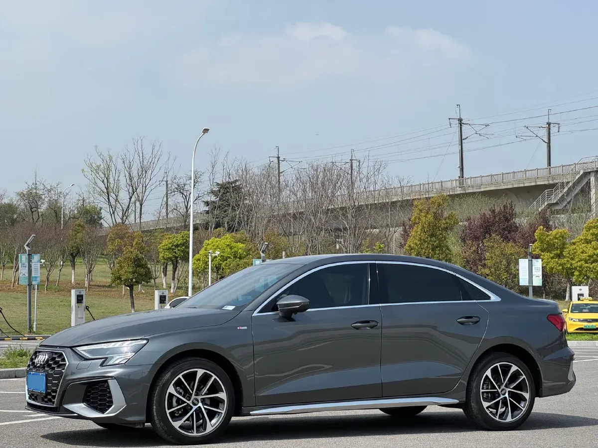 2024 Audi A3 1.4T 150HP L4 7DCT,autocango,china used car exporter,china ev exporter,chinese used car exporter,chinese used ev exporter