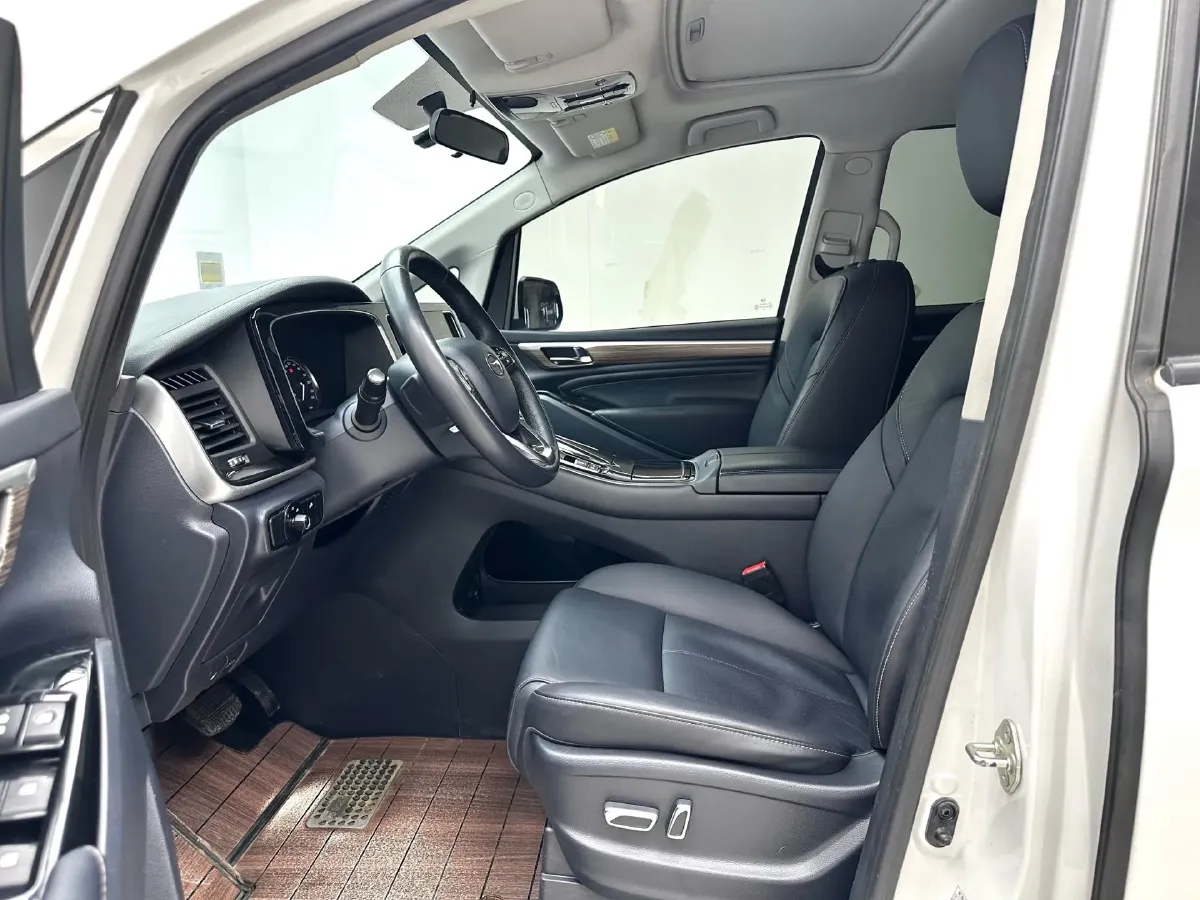 2021 GAC Trumpchi M8 2.0T 252HP L4 8AT,autocango,china used car exporter,china ev exporter,chinese used car exporter,chinese used ev exporter