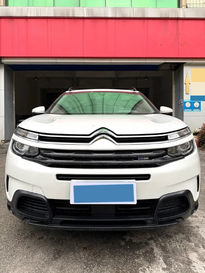 2017 Citroen C5 Aircross 1.6T 167HP L4 6AT,autocango,china used car exporter,china ev exporter,chinese used car exporter,chinese used ev exporter