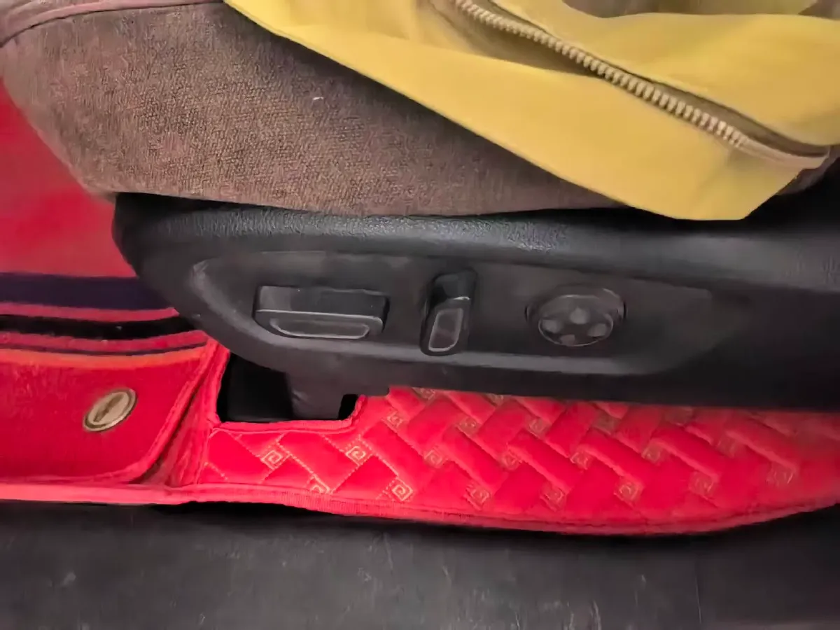 2017 GAC Trumpchi GS8 2.0T 201HP L4 6AT,autocango,china used car exporter,china ev exporter,chinese used car exporter,chinese used ev exporter