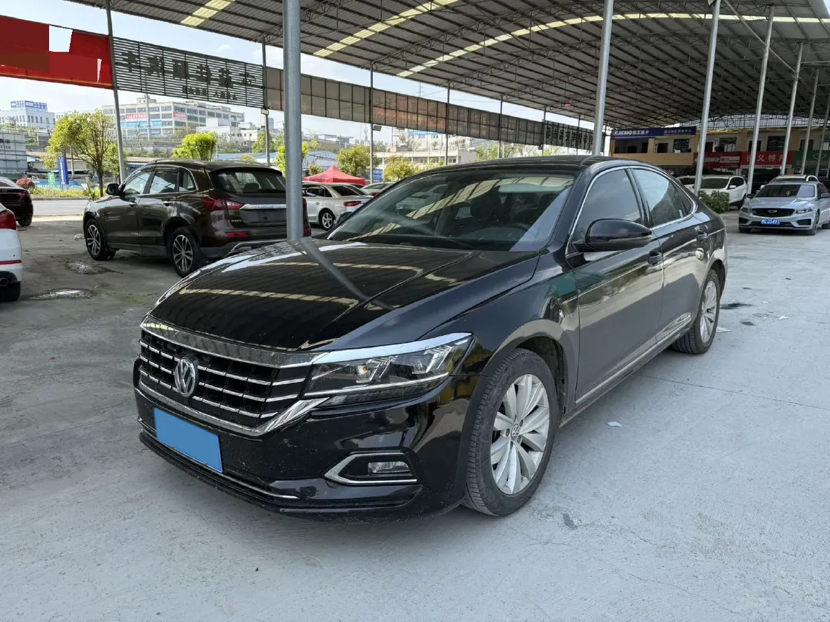 2020 Volkswagen Passat 2.0T 186HP L4 7DCT,autocango,china used car exporter,china ev exporter,chinese used car exporter,chinese used ev exporter