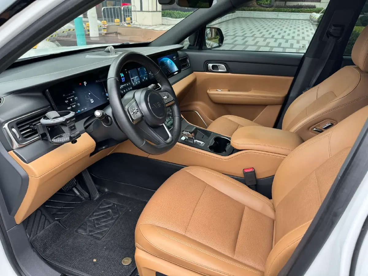 2021 Li ONE Range Extended 131HP REEV 40.5KWH,autocango,china used car exporter,china ev exporter,chinese used car exporter,chinese used ev exporter